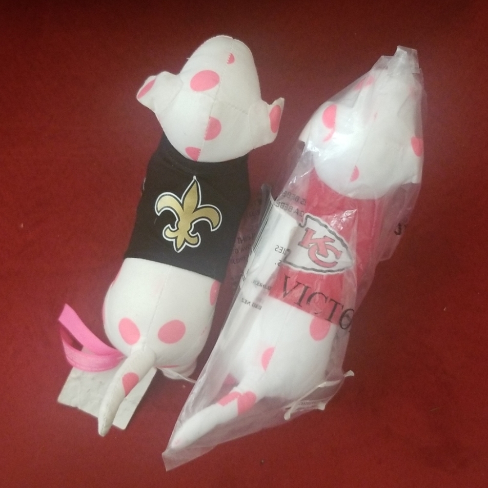 VS Pink NFL dogs